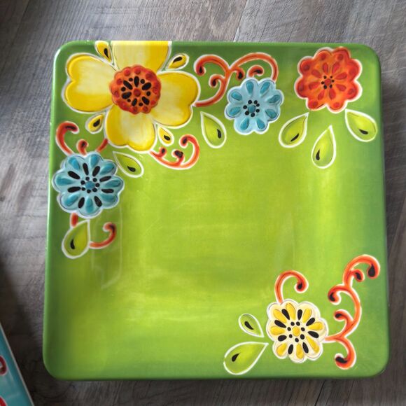 4 Laurie Gates Melamine Tropical Floral Embossed Lg. 10.5"x10.5" Dinner Plates - Picture 3 of 5
